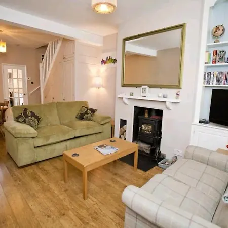 Cosy Little Just Outside Walls * York