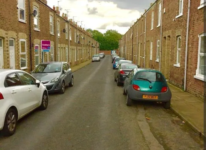 Hotel Cosy Little Just Outside Walls *