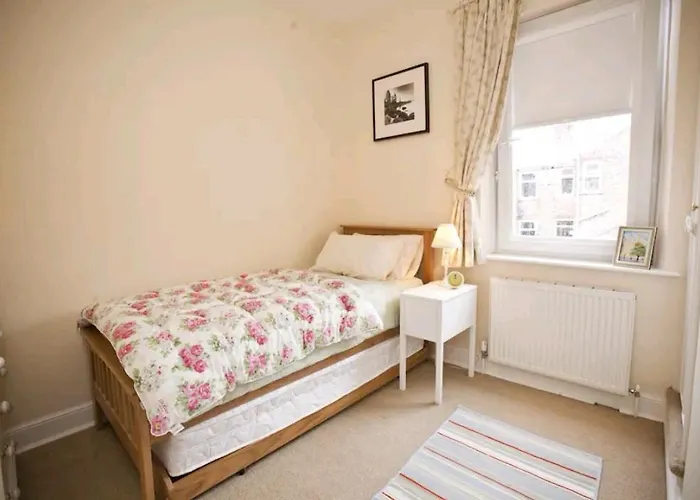 Cosy Little Just Outside Walls York