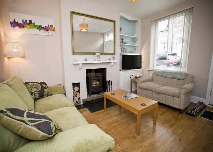 Cosy Little Just Outside Walls