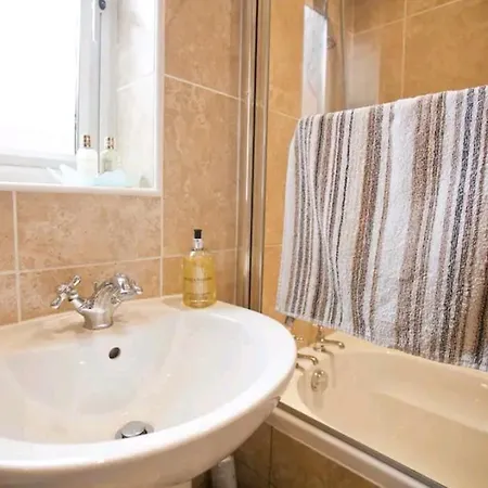 Cosy Little Just Outside Walls * York